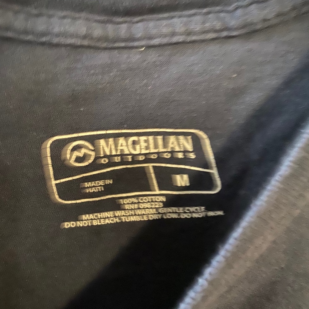 <3/$20> Magellan Navy Mahi Mahi Fishing T-shirt - Picture 3 of 4